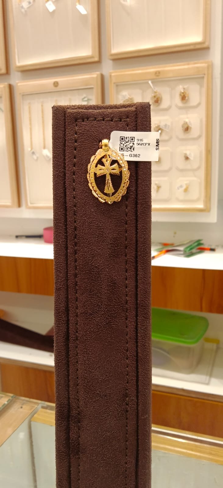 Cross Dollar